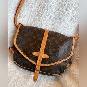 Louis Vuitton Saumur 30 in Monogram🧡